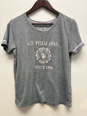 4 for $25 ❤️ U.S. Polo Assn. Gray Logo Graphic Tee | Size Medium ❤️